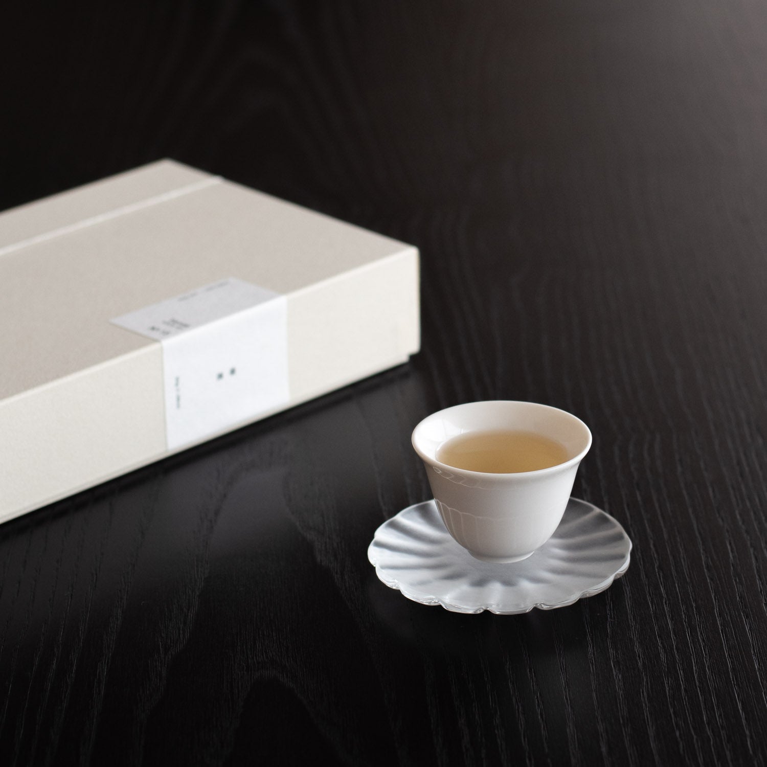 【週末値下げ】アンナチュラル　つなぎ　ホワイト　中堂 週末値下げ】アンナチュラル つなぎ ホワイト 中堂